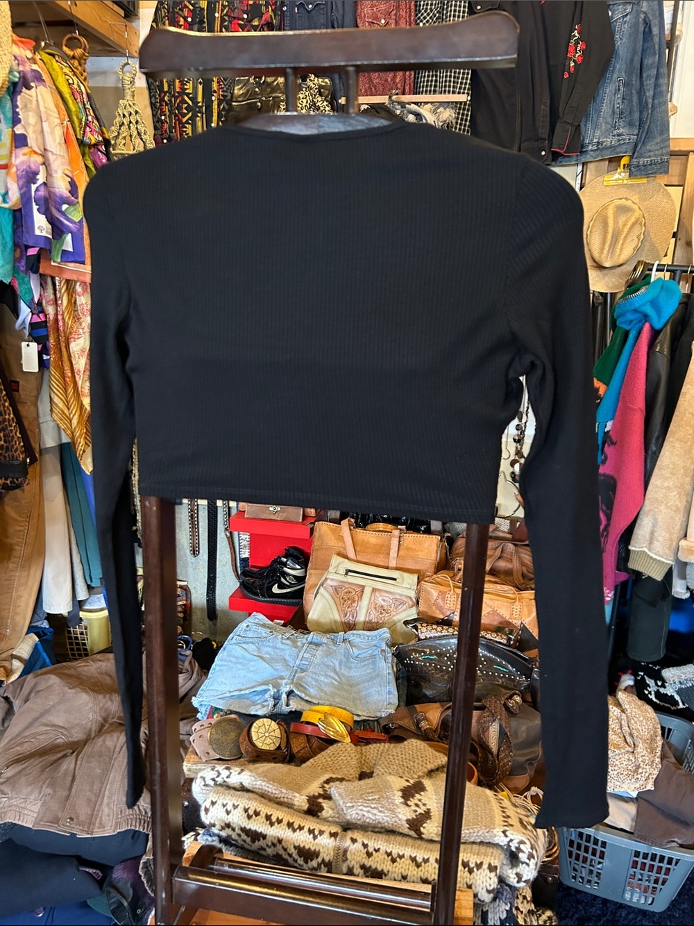 ASOS Black Ribbed Long-Sleeve Crop Top - Picture 5 of 7
